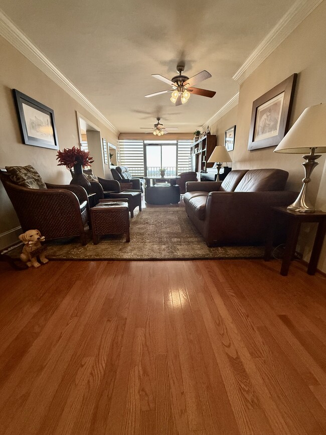 Building Photo - 7701 Wurzbach Rd