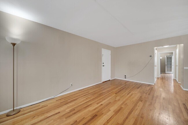 Building Photo - 44 Delmar Rd
