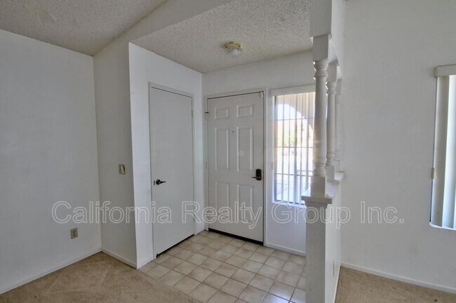 Foto del edificio - 2651 La Brea Ave