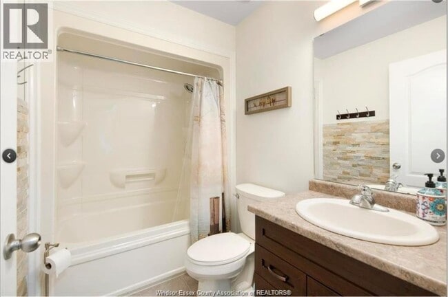 Building Photo - 1019 Aspen Ridge Cres