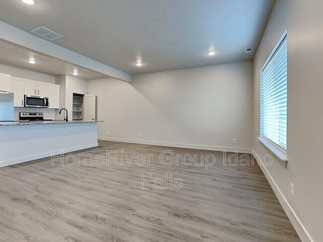 Foto del edificio - 651 S 2400 W