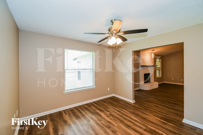 Foto del edificio - 10885 Copper Hill Dr