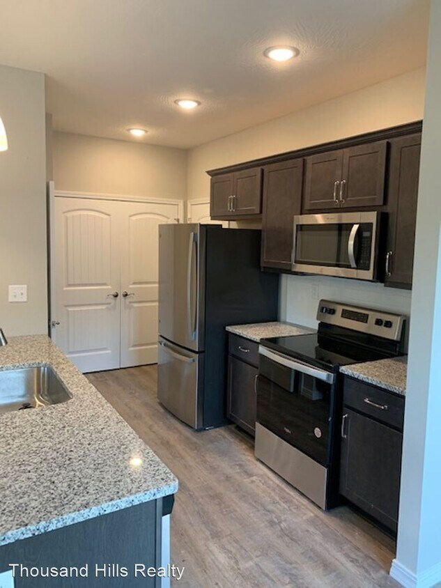 Foto principal - 3 br, 2 bath House - 193 Rockridge Road