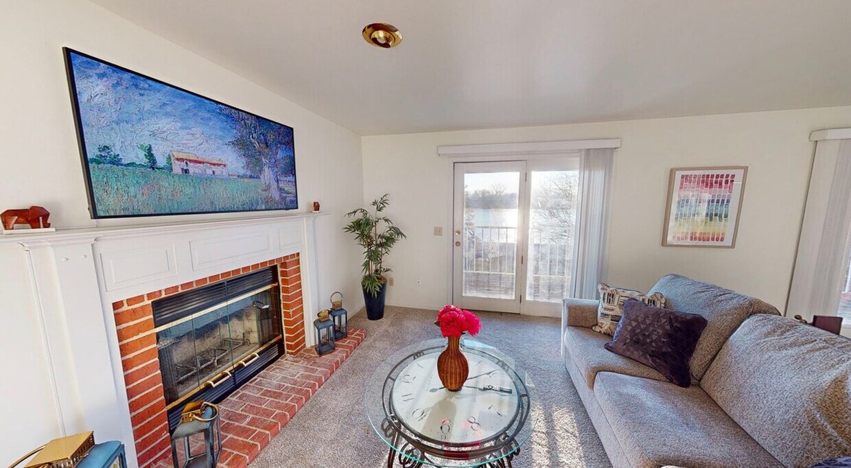 Primary Photo - 1713 W New York Ave