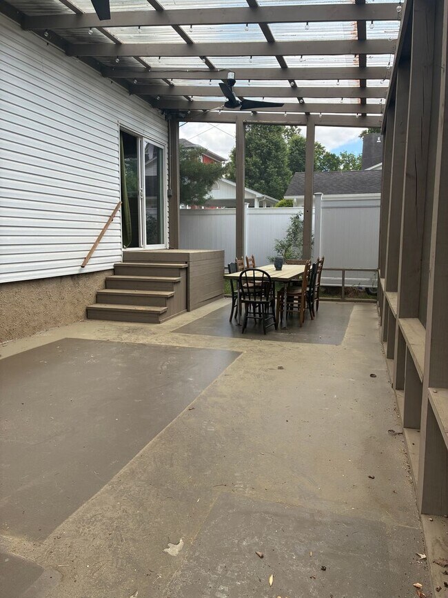 Foto del edificio - 3 Bed/1 Bath Historic Russellville Home