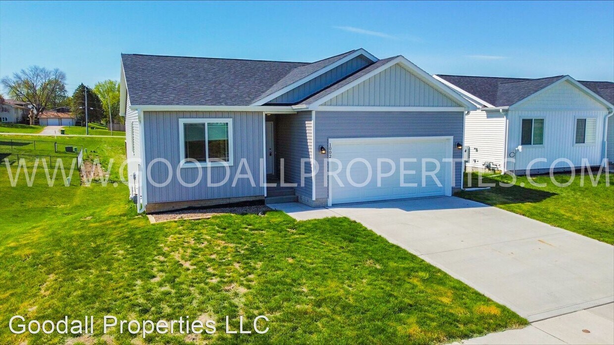 Primary Photo - 4 br, 3 bath House - 1002 Linden St