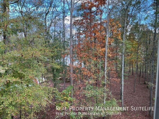 Foto del edificio - 115 Silver Lake Way