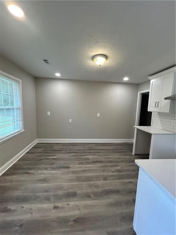 Foto del edificio - 261 Palms Ln SW