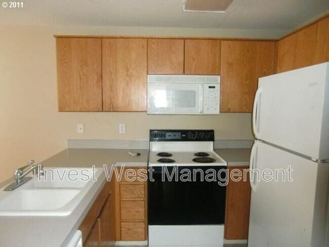 Foto del edificio - 808 NE 163rd Ave