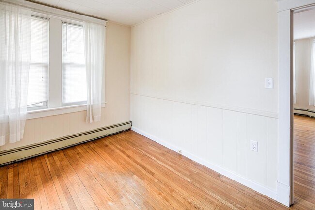 Foto del edificio - 406 Maple Ave