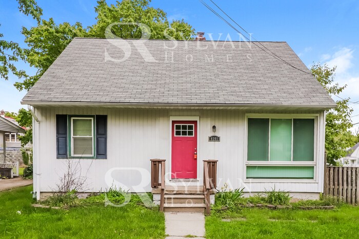 Primary Photo - Enjoy living the good life in this 4 bedro...