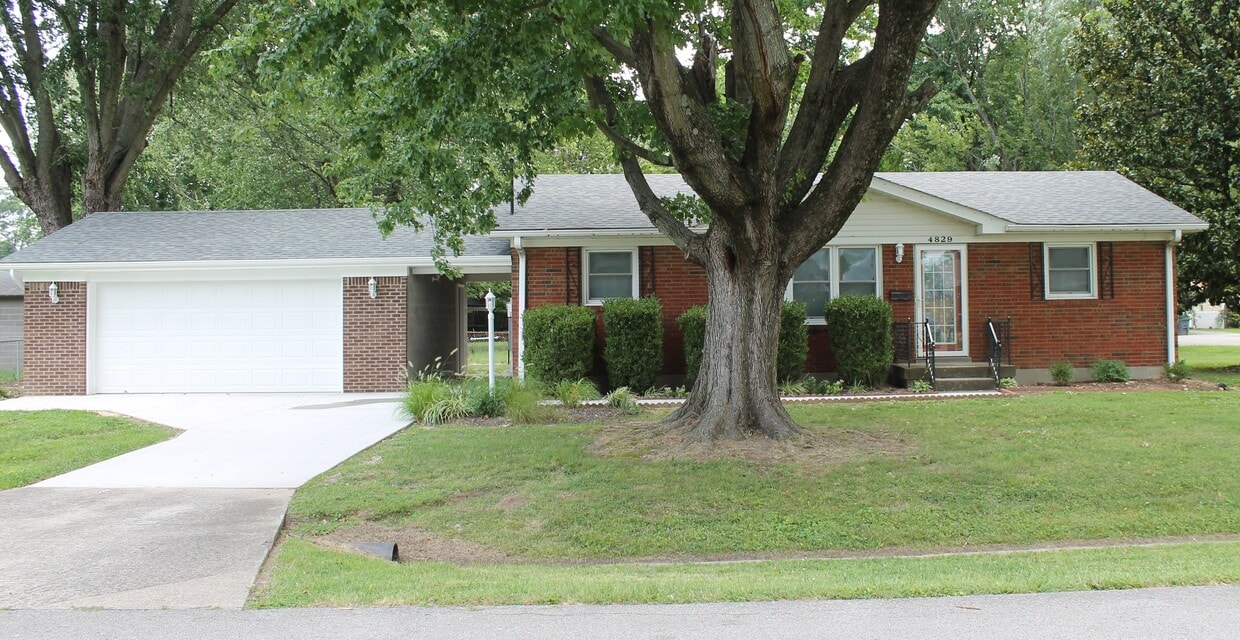 Primary Photo - 4829 Cofer Ave