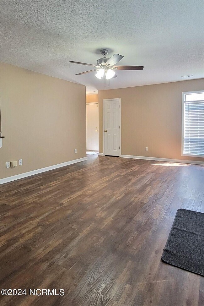 Foto del edificio - 105 Sunshine Ln