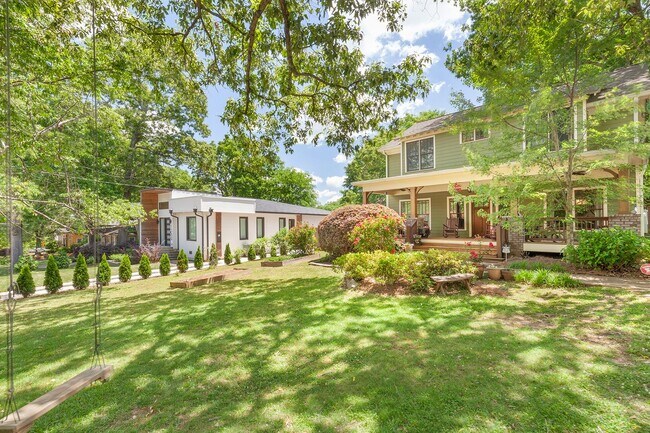 Photo - Beautiful 4/4 Plus Office, 4 Blocks From E... House