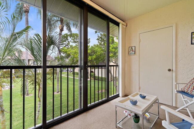 Foto del edificio - 441 Pine Glen Ln