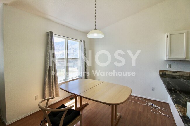 Foto del edificio - 537 Canyon View Dr