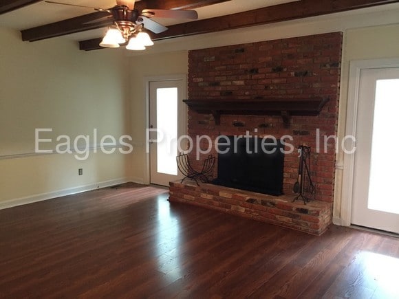 Building Photo - 207 Maplewood Dr