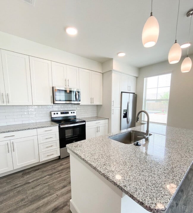 Building Photo - Georgetown TX - 2 Months Free! Brand New