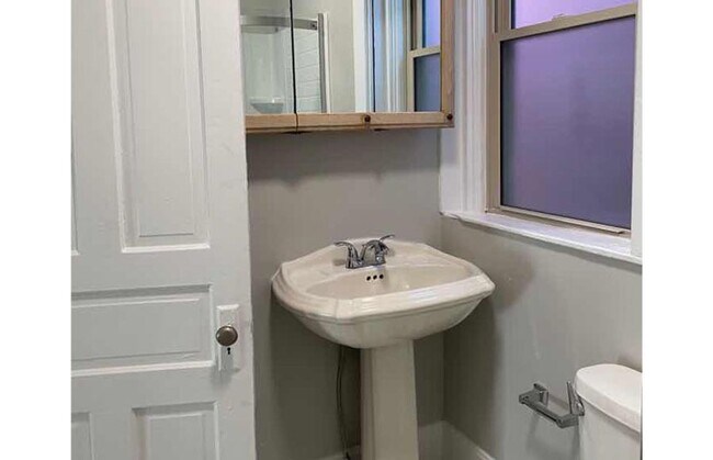 Foto del edificio - 2819 Glendora Ave