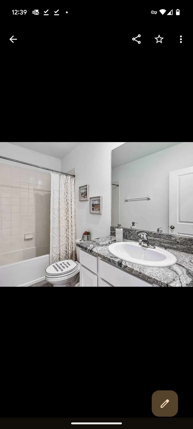 Foto del edificio - 32952 Tulip Petal Ln