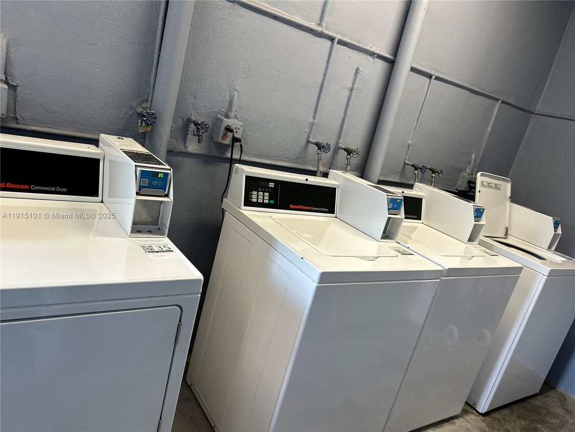 Foto del edificio - 110 SE 2nd St