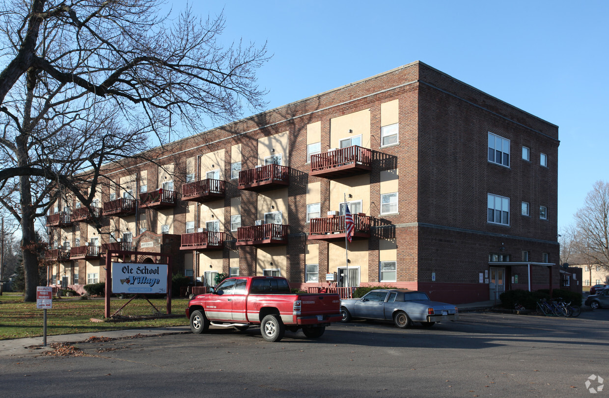 Primary Photo - Ole School Village Apartments