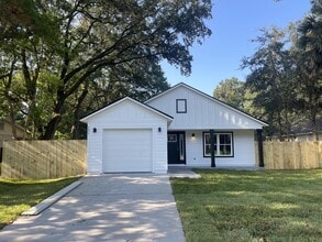 Building Photo - 231 Monterey Ave