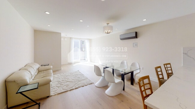 Building Photo - 2224 Clement St