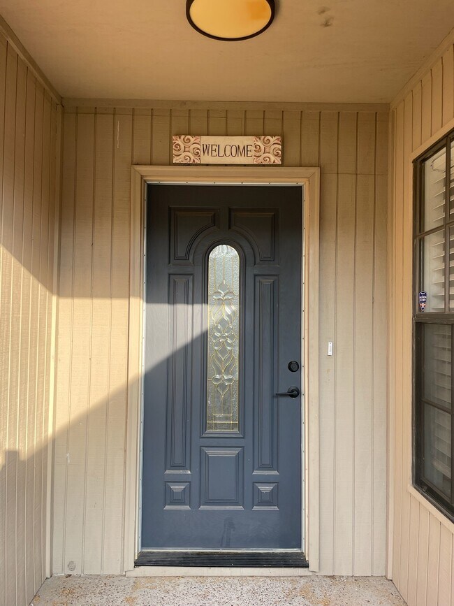 Foto del edificio - 2201 Pin Oak Rd