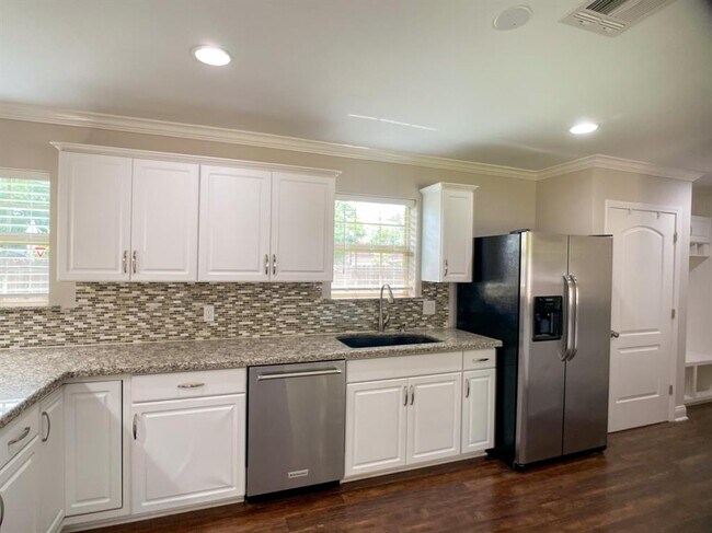 Building Photo - 11703 Brighton Ln