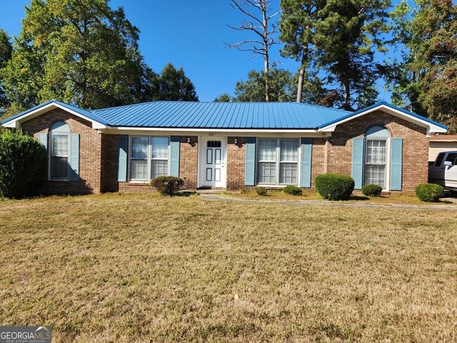 Building Photo - 419 Hannahatchee Ave