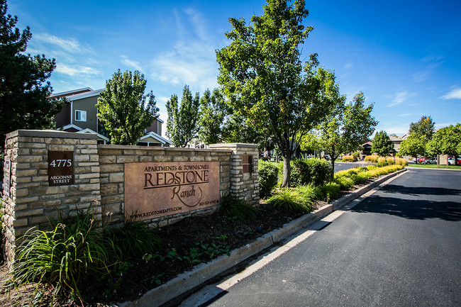 Bienvenido a Redstone Ranch - Redstone Ranch Apartments