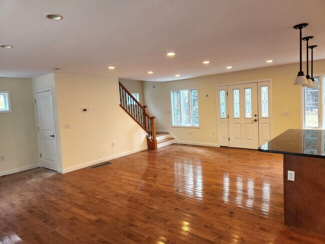 Foto del edificio - 157 Ball Pond Rd