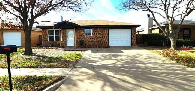 Building Photo - 3/2 in South Lubbock