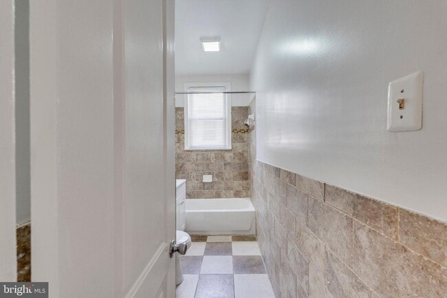 Building Photo - 3806 39th St