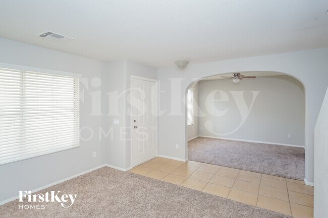 Foto del edificio - 5333 N Carlsbad Heights St