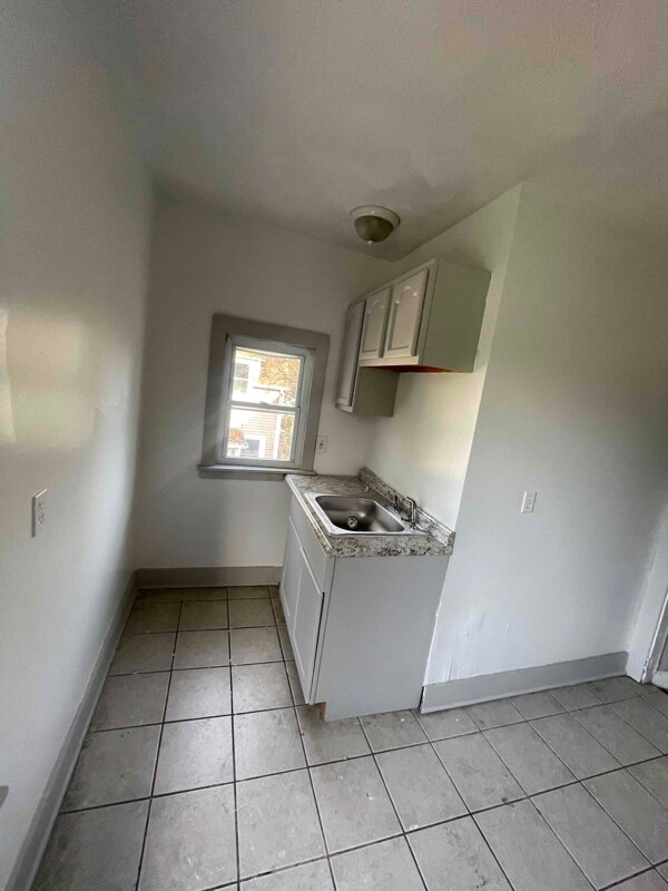Foto del edificio - 602 E 99th St
