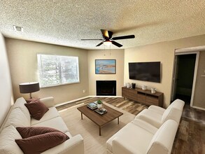 Building Photo - 1059 Mazatlan Cir