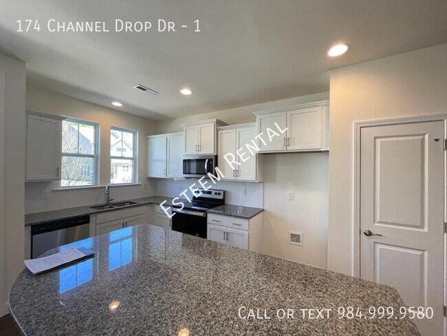 Foto del edificio - 174 Channel Drop Dr