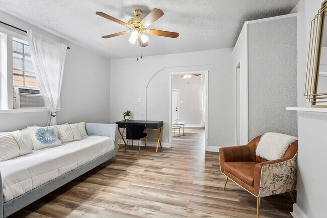 Foto del edificio - 1720 Marais St