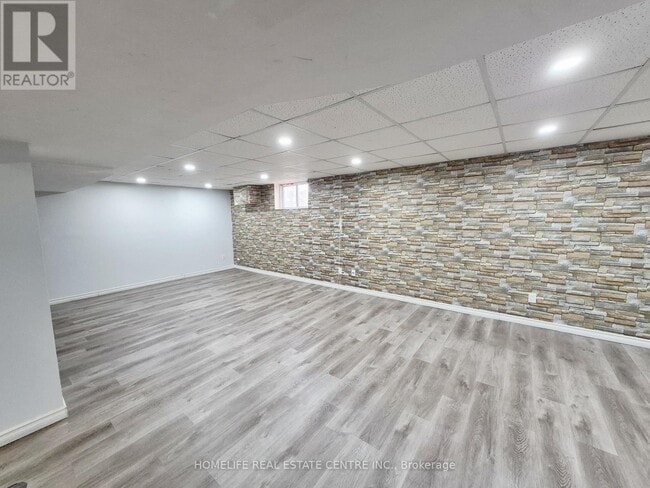 Building Photo - 239 Elmwood Ave