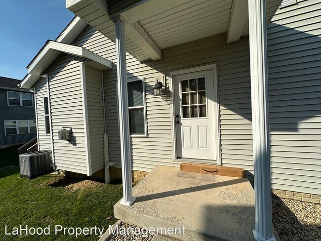 Building Photo - 3 br, 2 bath House - 1405 Eagle Avenue - 1
