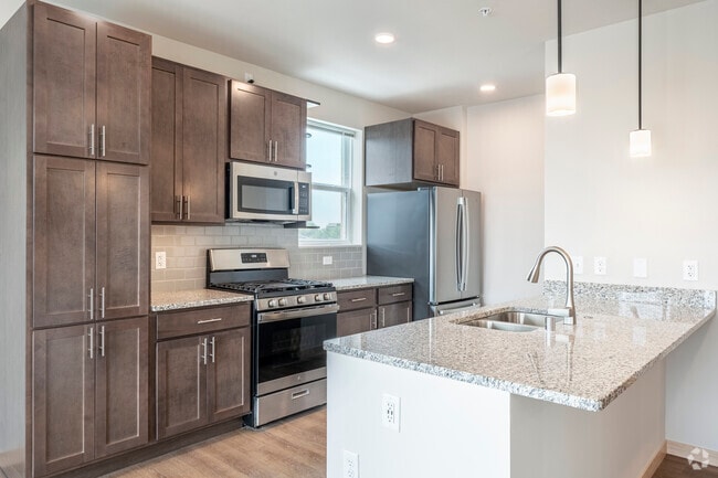 1BR, 1BA - 744SF - Kitchen - The Marquee