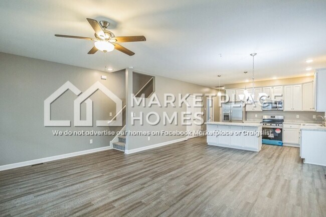 Building Photo - 216 Hendricks Pl