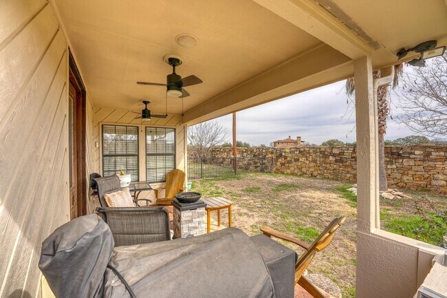 Building Photo - 603 Sunray