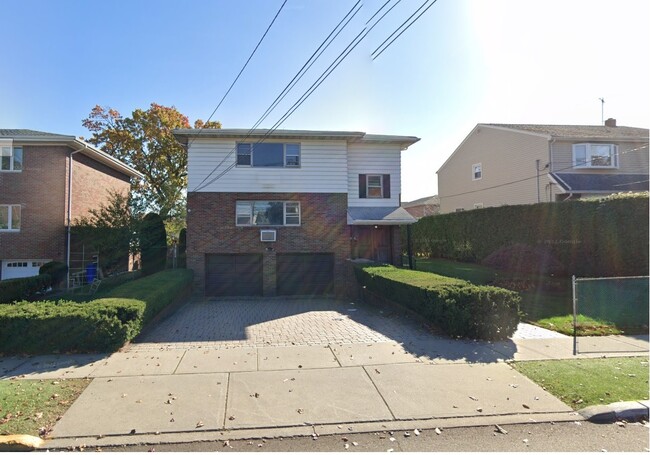 Building Photo - 752 Bergen Blvd
