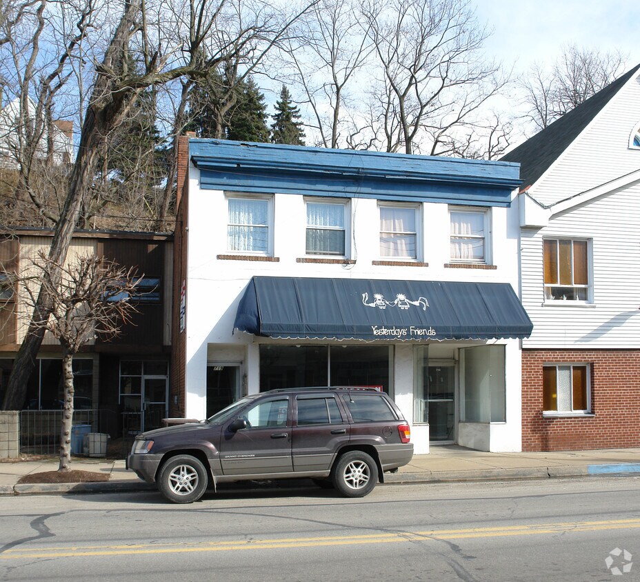 Building Photo - 719 Allegheny River Blvd