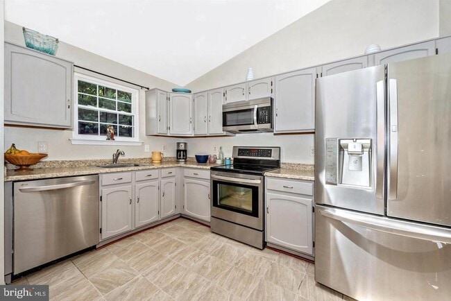 Building Photo - 24226 Preakness Dr