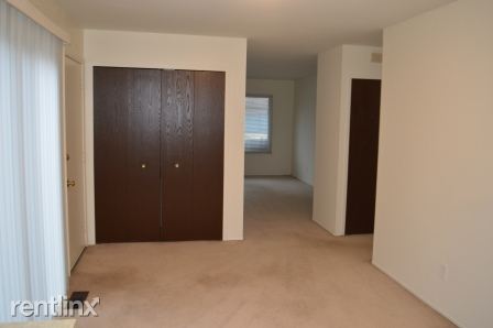 Building Photo - 9125 Arlington Dr