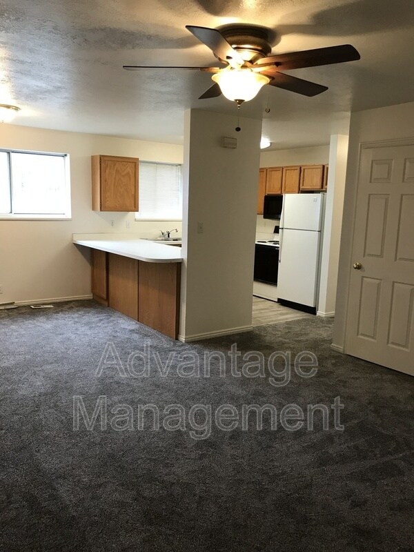 Foto del edificio - 627 N 1570 W